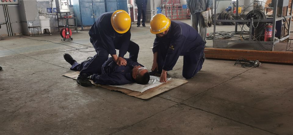 灌河港区开展触电急救演练活动